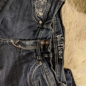 Women's size 6 wallflower capris